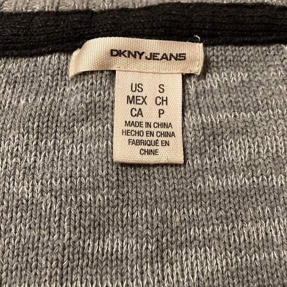 DKNY gray knit sweater - Picture 3 of 3